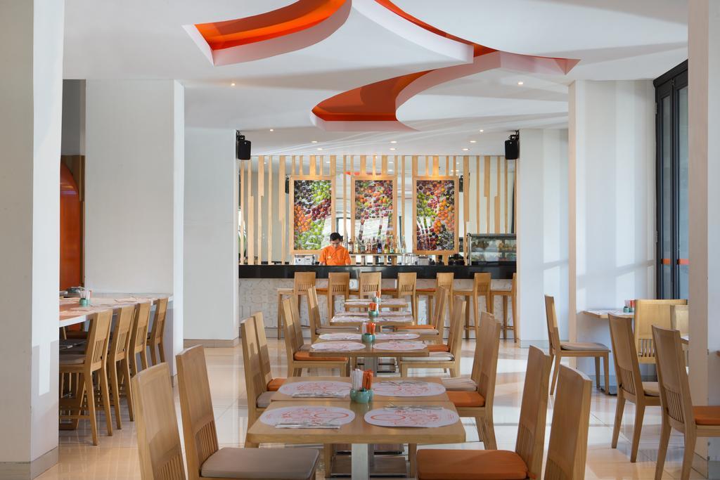 Harris Hotel Raya Kuta  Ngoại thất bức ảnh