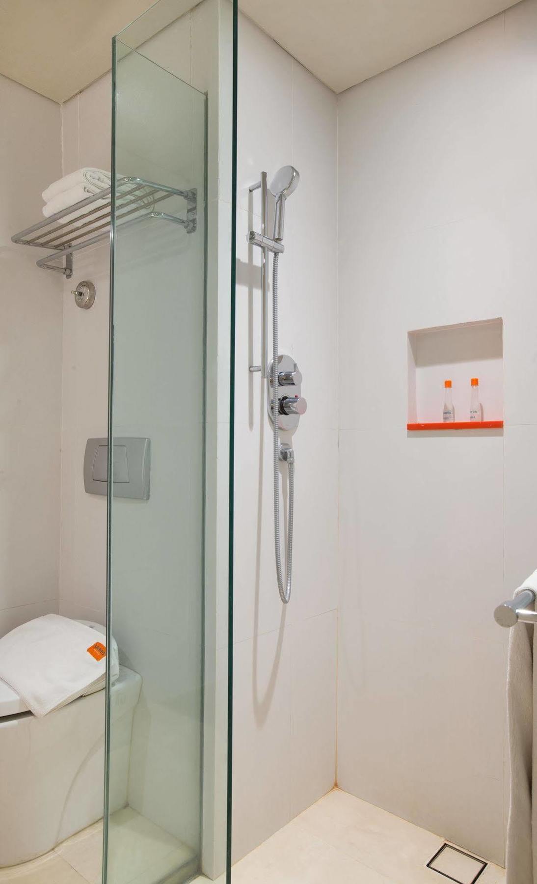Harris Hotel Raya Kuta  Ngoại thất bức ảnh