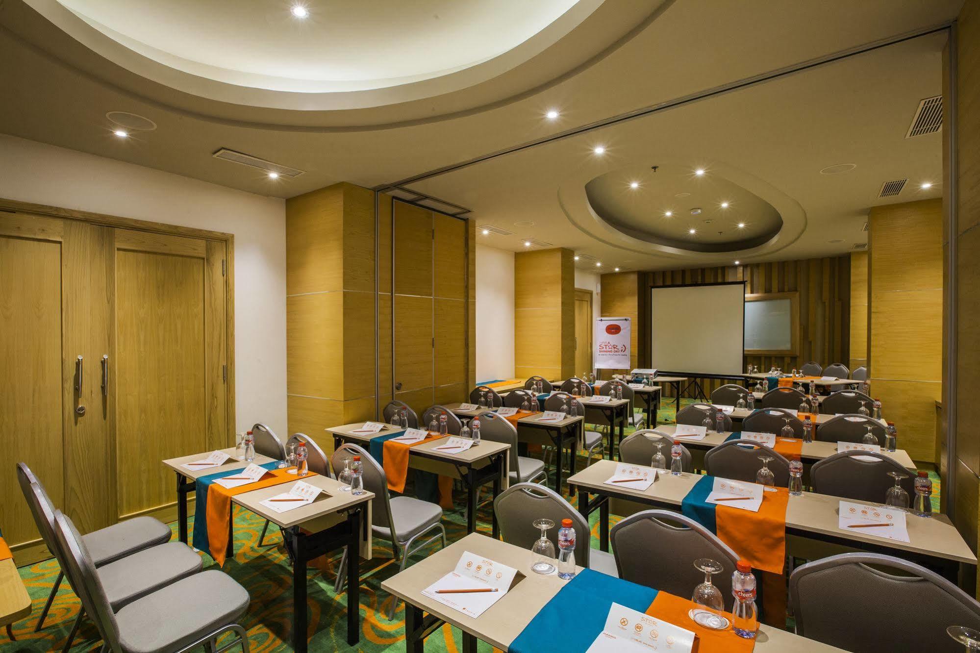 Harris Hotel Raya Kuta  Ngoại thất bức ảnh