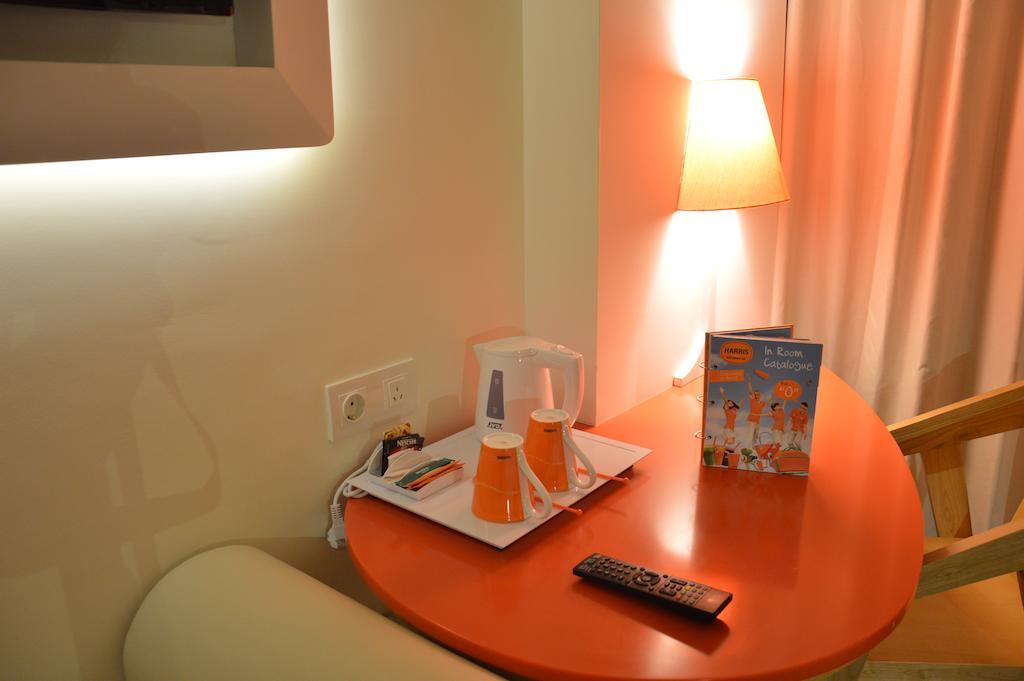 Harris Hotel Raya Kuta  Phòng bức ảnh
