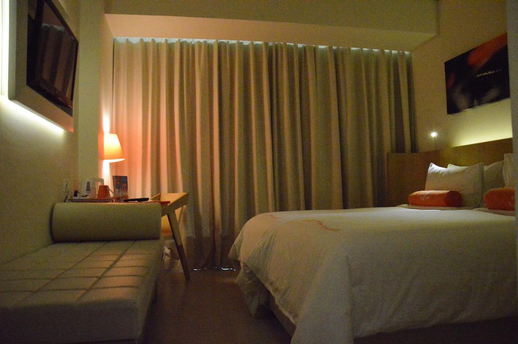 Harris Hotel Raya Kuta  Ngoại thất bức ảnh