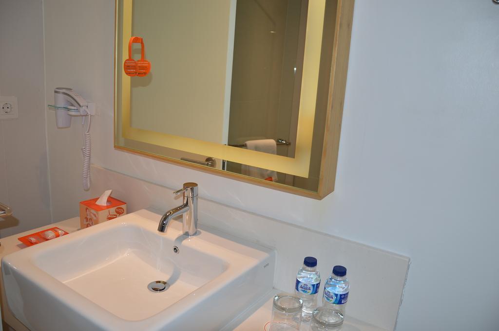 Harris Hotel Raya Kuta  Ngoại thất bức ảnh